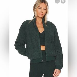 🆕 Beyond Yoga Brave The Elements Sherpa Bomber Jacket. NWOT